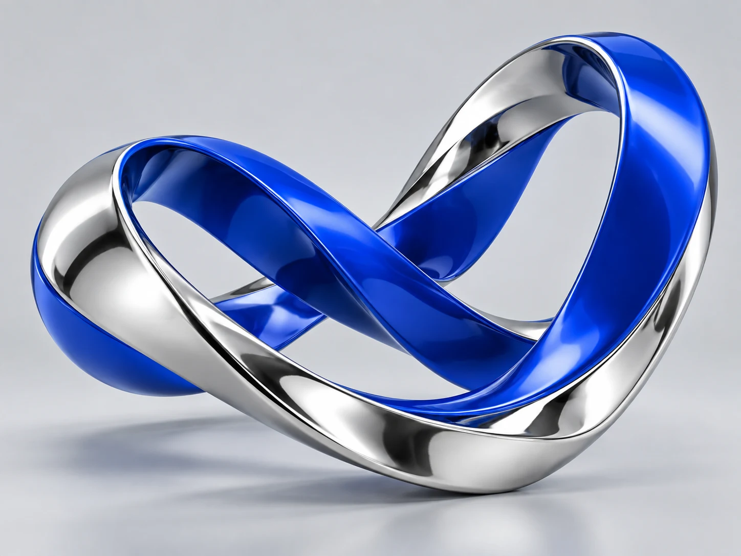 Escultura abstracta azul y cromada de formas conectadas